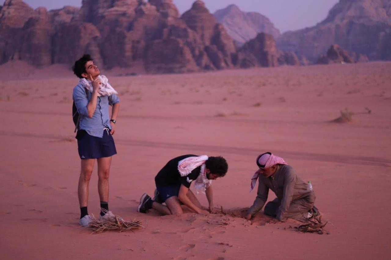 Wadi Rum-Bedouin Tents And Jeep Tours Экстерьер фото
