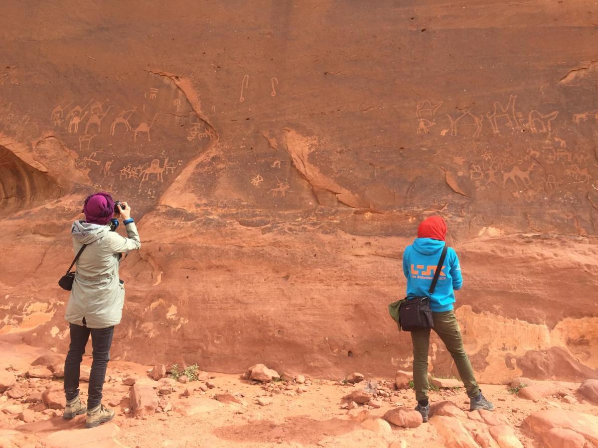 Wadi Rum-Bedouin Tents And Jeep Tours Экстерьер фото