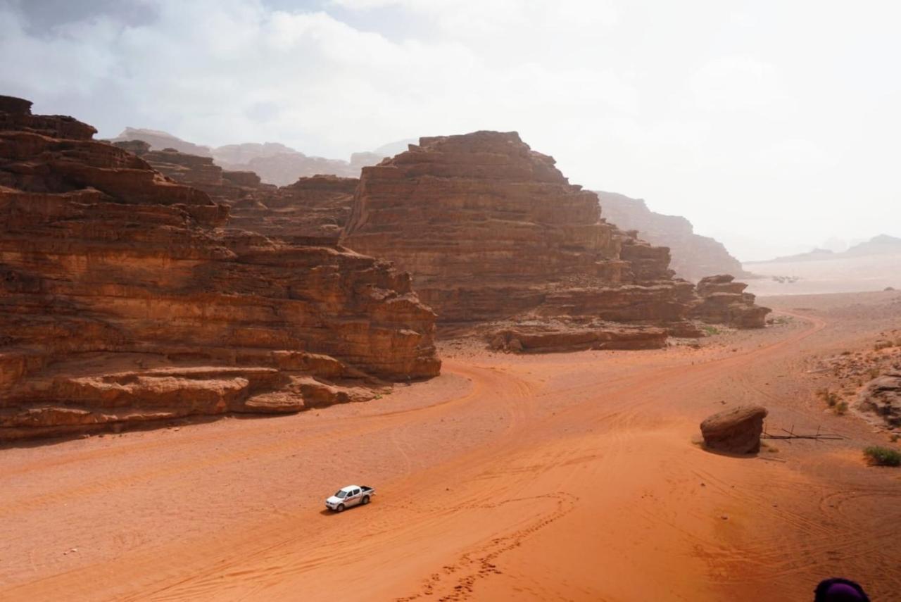 Wadi Rum-Bedouin Tents And Jeep Tours Экстерьер фото